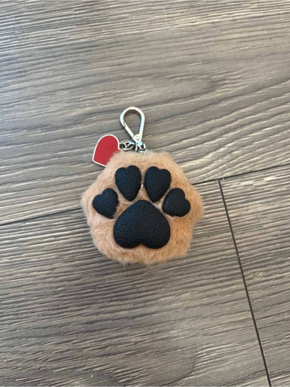 Bath & Body Works Fuzzy Paw Print Pocketbac Holder Keychain with Red Heart Charm